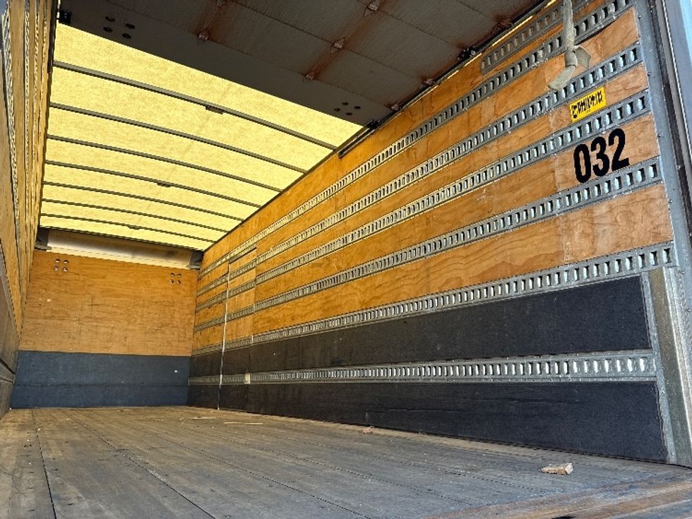 Medium Duty Box Truck-Light and Medium Duty Trucks-International-2020-MV607-Dayton-NJ-170,001\n\t\tmiles-$ 58,500 - Image 12