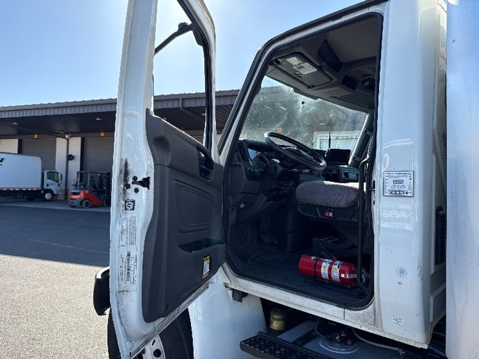 Medium Duty Box Truck-Light and Medium Duty Trucks-International-2020-MV607-Dayton-NJ-170,001\n\t\tmiles-$ 58,500 - Image 16