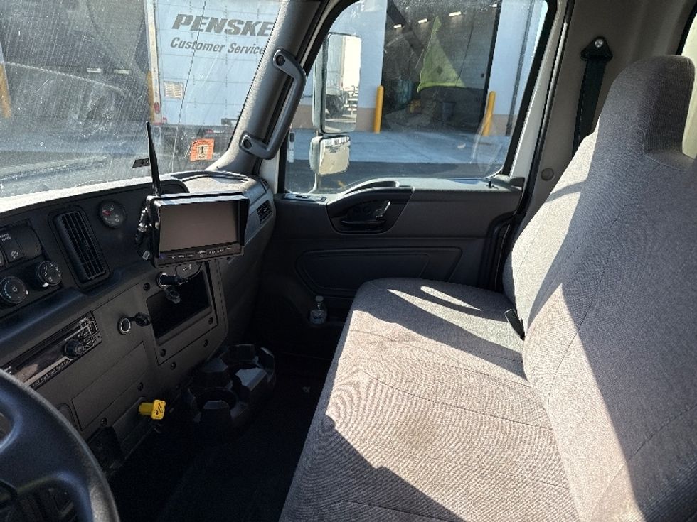 Medium Duty Box Truck-Light and Medium Duty Trucks-International-2020-MV607-Dayton-NJ-170,001\n\t\tmiles-$ 58,500 - Image 19