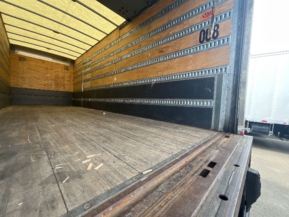 Medium Duty Box Truck-Light and Medium Duty Trucks-International-2020-MV607-Dayton-NJ-206,942\n\t\tmiles-$ 52,000 - Image 12