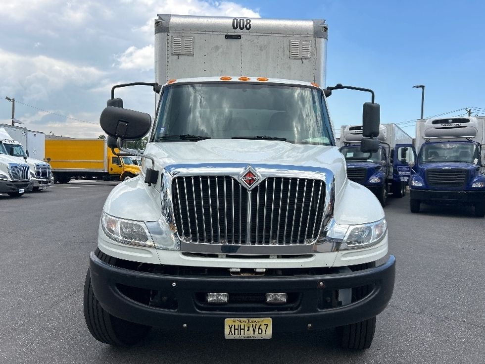 Medium Duty Box Truck-Light and Medium Duty Trucks-International-2020-MV607-Dayton-NJ-206,942\n\t\tmiles-$ 52,000 - Image 2