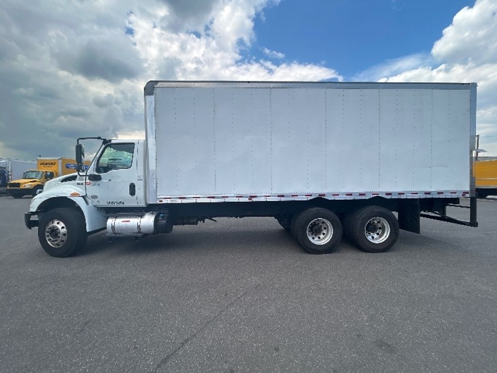 Medium Duty Box Truck-Light and Medium Duty Trucks-International-2020-MV607-Dayton-NJ-206,942\n\t\tmiles-$ 52,000 - Image 4