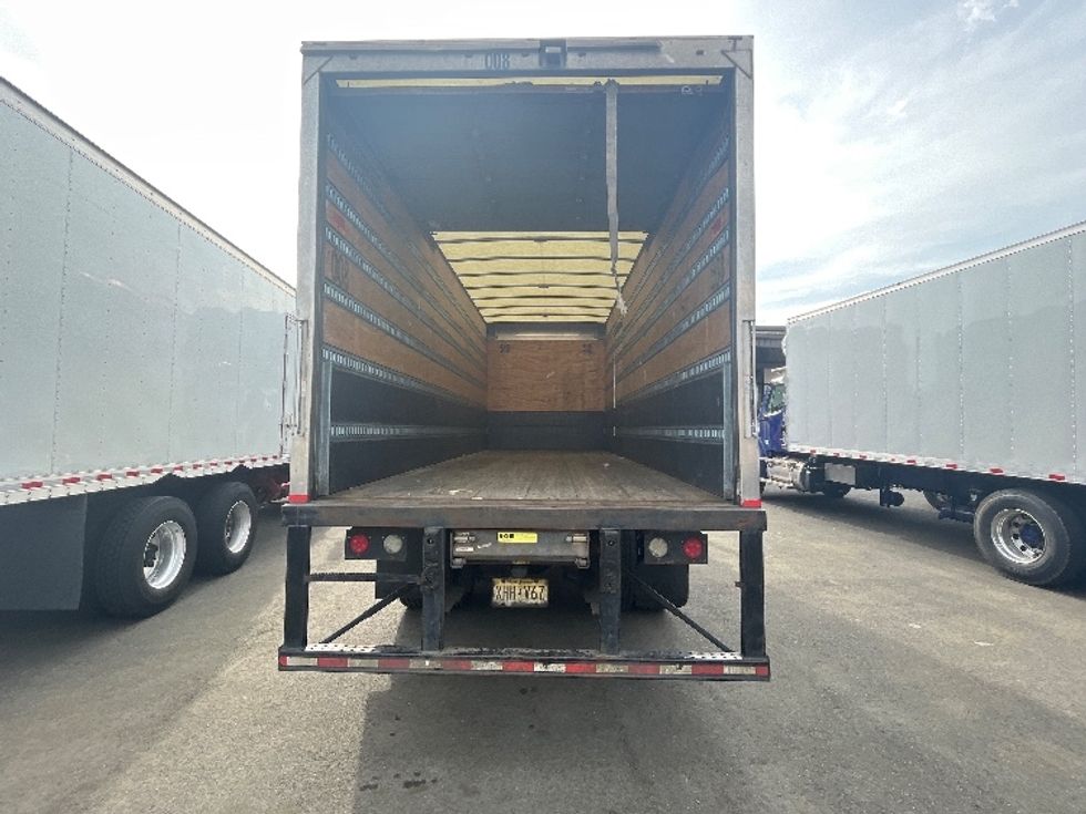 Medium Duty Box Truck-Light and Medium Duty Trucks-International-2020-MV607-Dayton-NJ-206,942\n\t\tmiles-$ 52,000 - Image 8