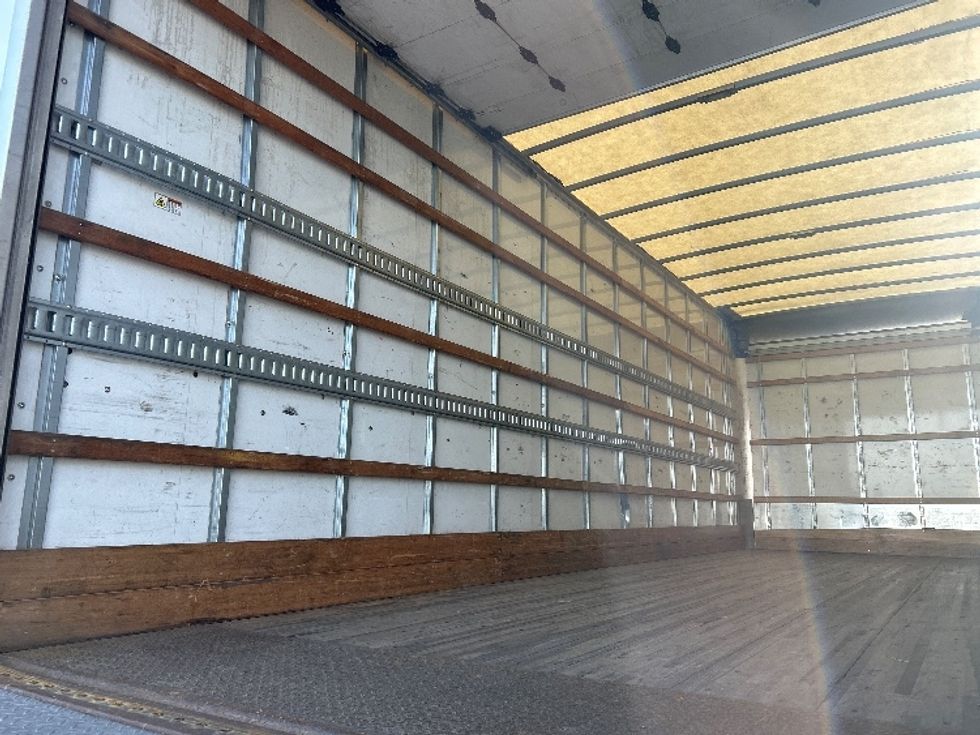 Medium Duty Box Truck-Light and Medium Duty Trucks-International-2020-MV607-Dayton-NJ-219,704\n\t\tmiles-$ 37,000 - Image 11