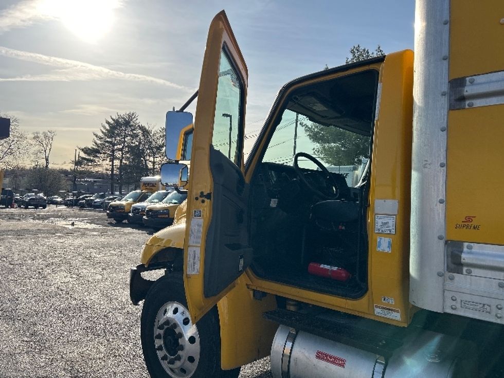 Medium Duty Box Truck-Light and Medium Duty Trucks-International-2020-MV607-Dayton-NJ-219,704\n\t\tmiles-$ 37,000 - Image 16