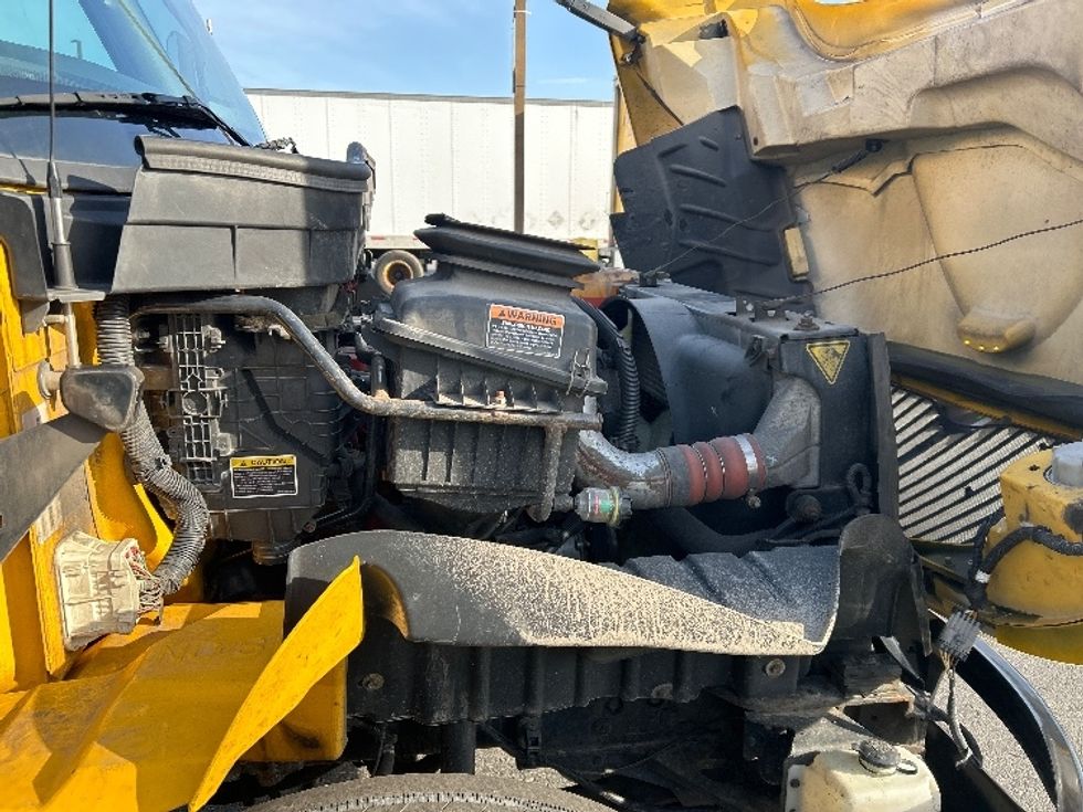 Medium Duty Box Truck-Light and Medium Duty Trucks-International-2020-MV607-Dayton-NJ-219,704\n\t\tmiles-$ 37,000 - Image 24