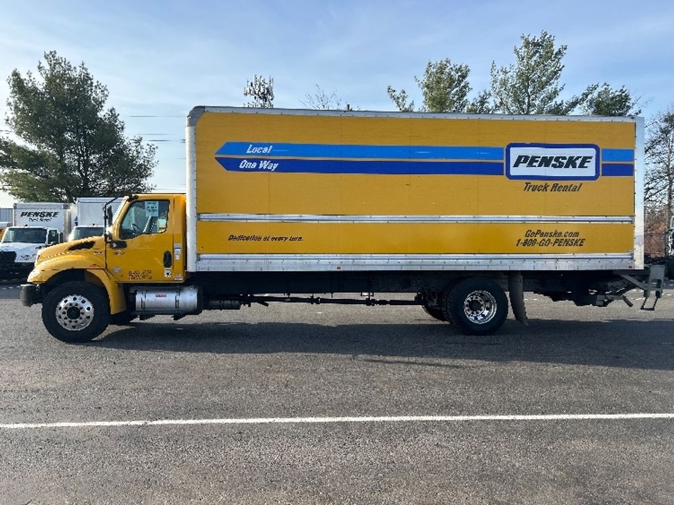 Medium Duty Box Truck-Light and Medium Duty Trucks-International-2020-MV607-Dayton-NJ-219,704\n\t\tmiles-$ 37,000 - Image 4
