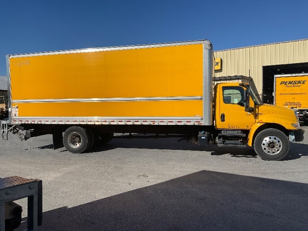 Medium Duty Box Truck-Light and Medium Duty Trucks-International-2020-MV607-Dayton-NJ-274,989\n\t\tmiles-$ 33,000 - Image 15