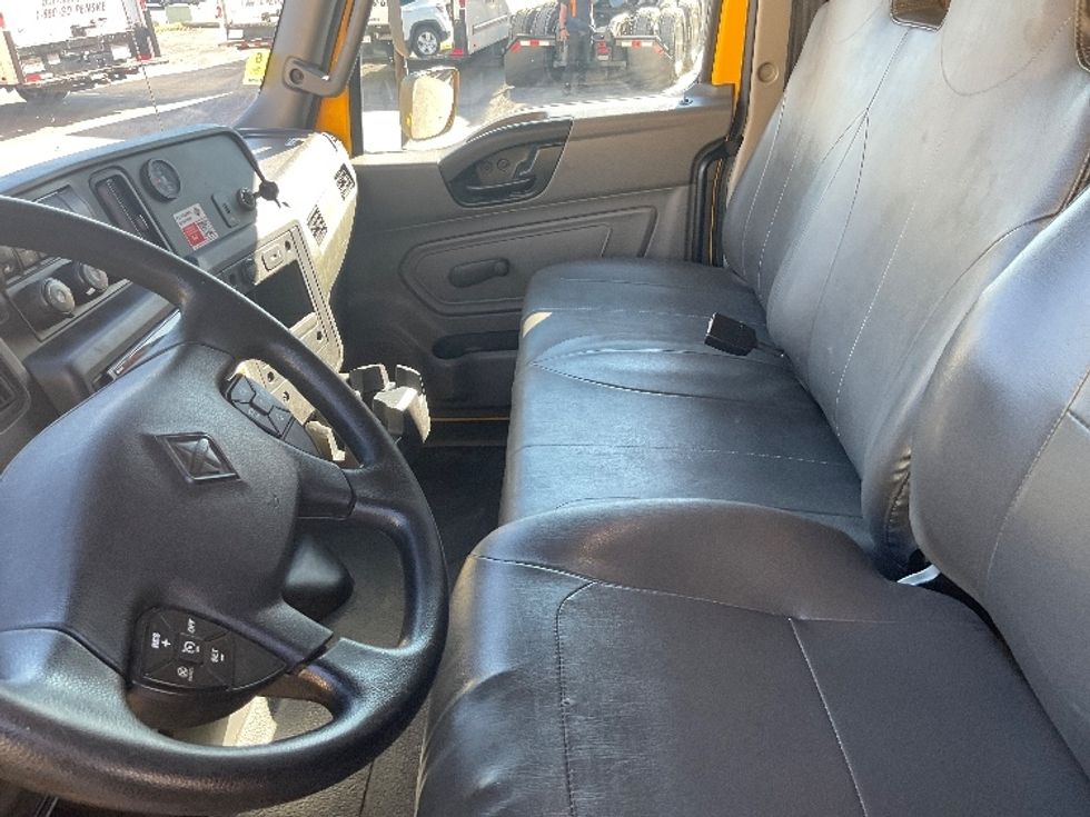 Medium Duty Box Truck-Light and Medium Duty Trucks-International-2020-MV607-Dayton-NJ-274,989\n\t\tmiles-$ 33,000 - Image 19