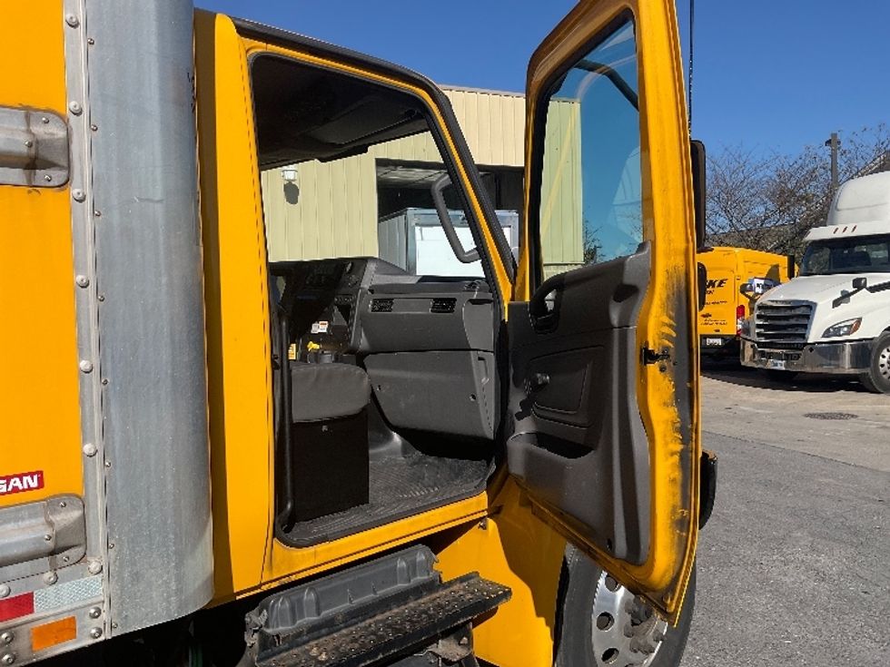Medium Duty Box Truck-Light and Medium Duty Trucks-International-2020-MV607-Dayton-NJ-274,989\n\t\tmiles-$ 33,000 - Image 20