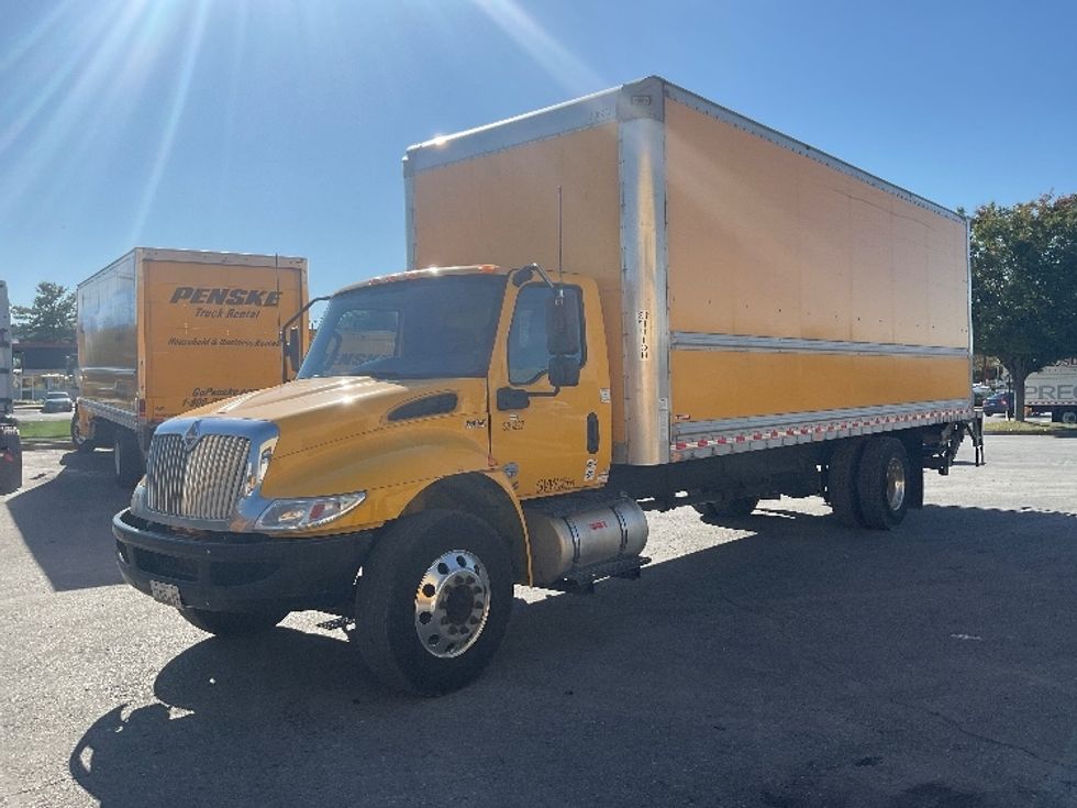 Medium Duty Box Truck-Light and Medium Duty Trucks-International-2020-MV607-Dayton-NJ-274,989\n\t\tmiles-$ 33,000 - Image 3