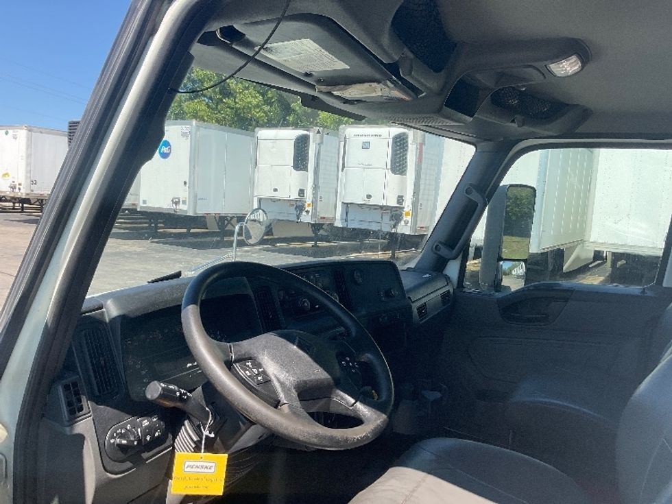 Medium Duty Box Truck-Light and Medium Duty Trucks-International-2020-MV607-Dayton-OH-182,463\n\t\tmiles-$ 42,000 - Image 17