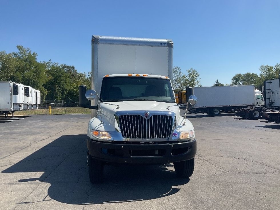 Medium Duty Box Truck-Light and Medium Duty Trucks-International-2020-MV607-Dayton-OH-182,463\n\t\tmiles-$ 42,000 - Image 2