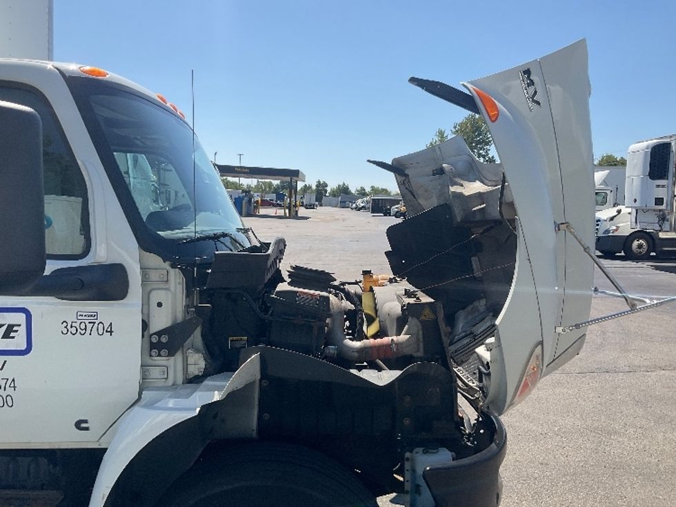 Medium Duty Box Truck-Light and Medium Duty Trucks-International-2020-MV607-Dayton-OH-182,463\n\t\tmiles-$ 42,000 - Image 23