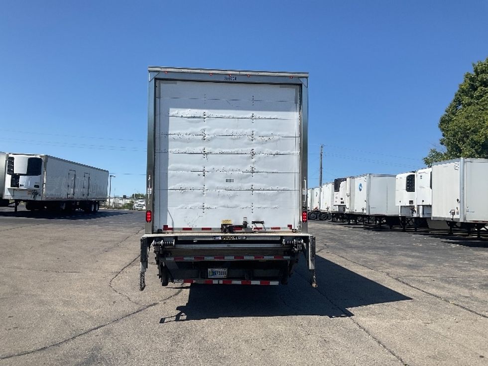 Medium Duty Box Truck-Light and Medium Duty Trucks-International-2020-MV607-Dayton-OH-182,463\n\t\tmiles-$ 42,000 - Image 7