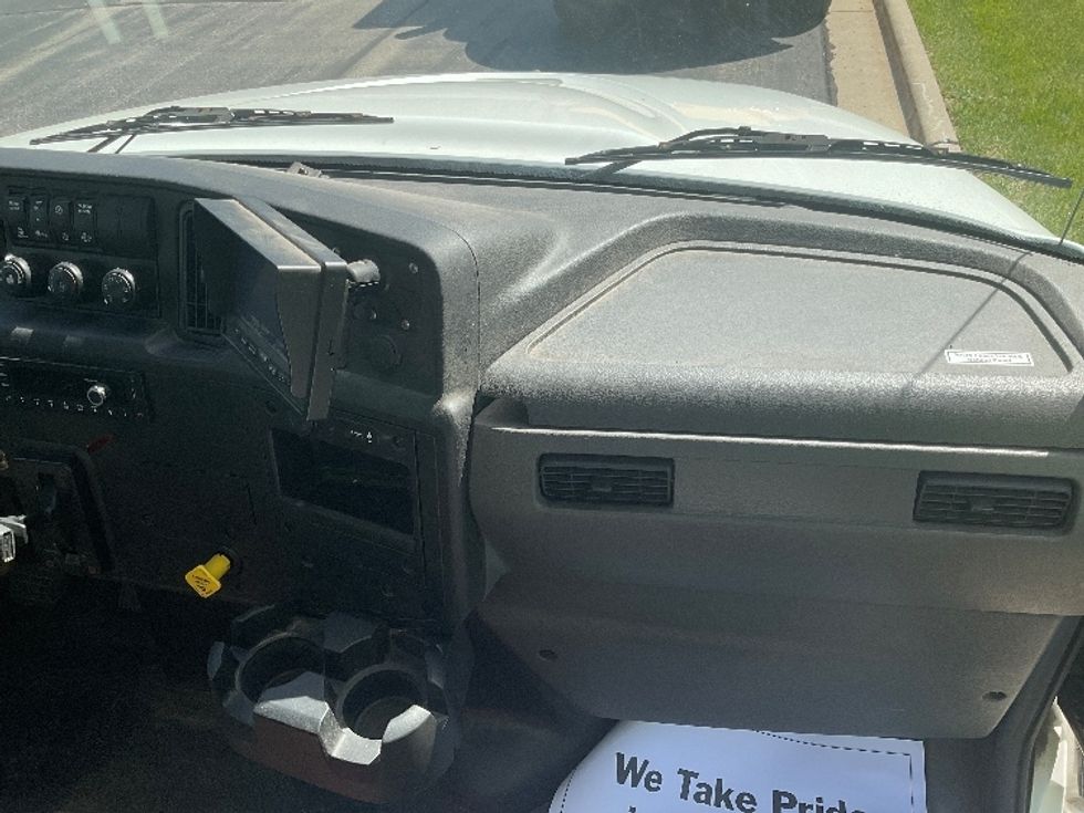 Medium Duty Box Truck-Light and Medium Duty Trucks-International-2020-MV607-De Pere-WI-305,667\n\t\tmiles-$ 26,250 - Image 21