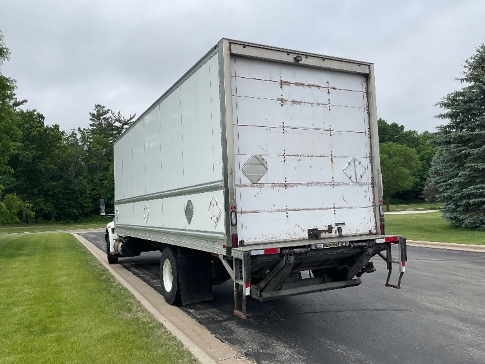 Medium Duty Box Truck-Light and Medium Duty Trucks-International-2020-MV607-De Pere-WI-305,667\n\t\tmiles-$ 26,250 - Image 6