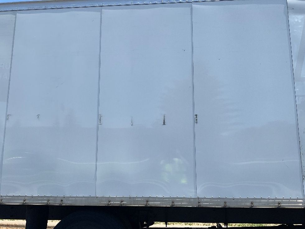 Medium Duty Box Truck-Light and Medium Duty Trucks-International-2020-MV607-De Pere-WI-308,847\n\t\tmiles-$ 26,750 - Image 23