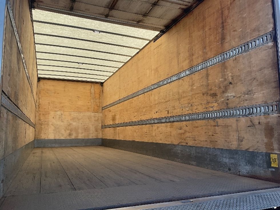 Medium Duty Box Truck-Light and Medium Duty Trucks-International-2020-MV607-De Pere-WI-308,847\n\t\tmiles-$ 26,750 - Image 9