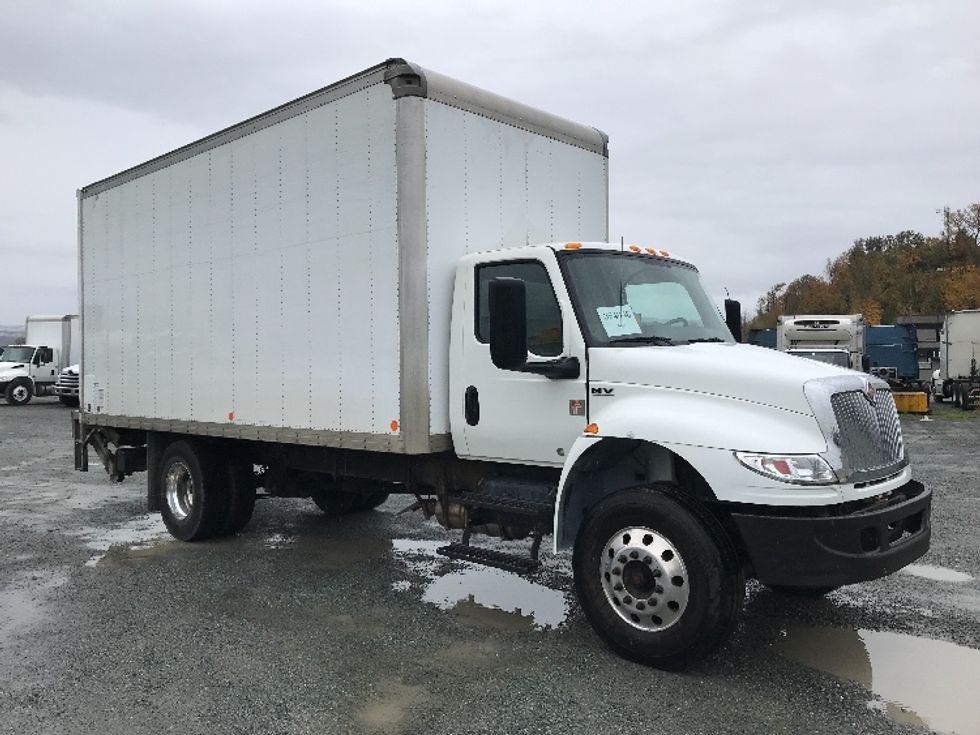 Medium Duty Box Truck-Light and Medium Duty Trucks-International-2020-MV607-Delta-BC-171,311\n\t\tkm-$ 69,500 - Image 1