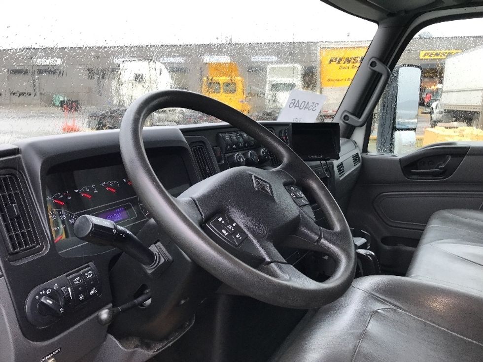 Medium Duty Box Truck-Light and Medium Duty Trucks-International-2020-MV607-Delta-BC-171,311\n\t\tkm-$ 69,500 - Image 17