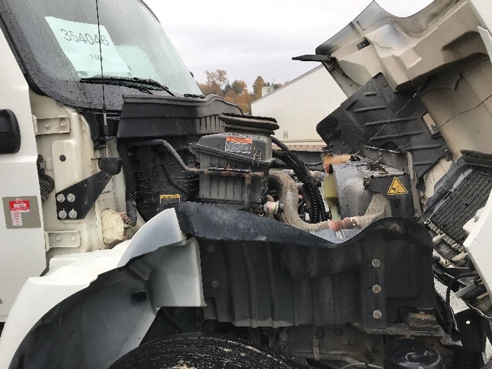 Medium Duty Box Truck-Light and Medium Duty Trucks-International-2020-MV607-Delta-BC-171,311\n\t\tkm-$ 69,500 - Image 23