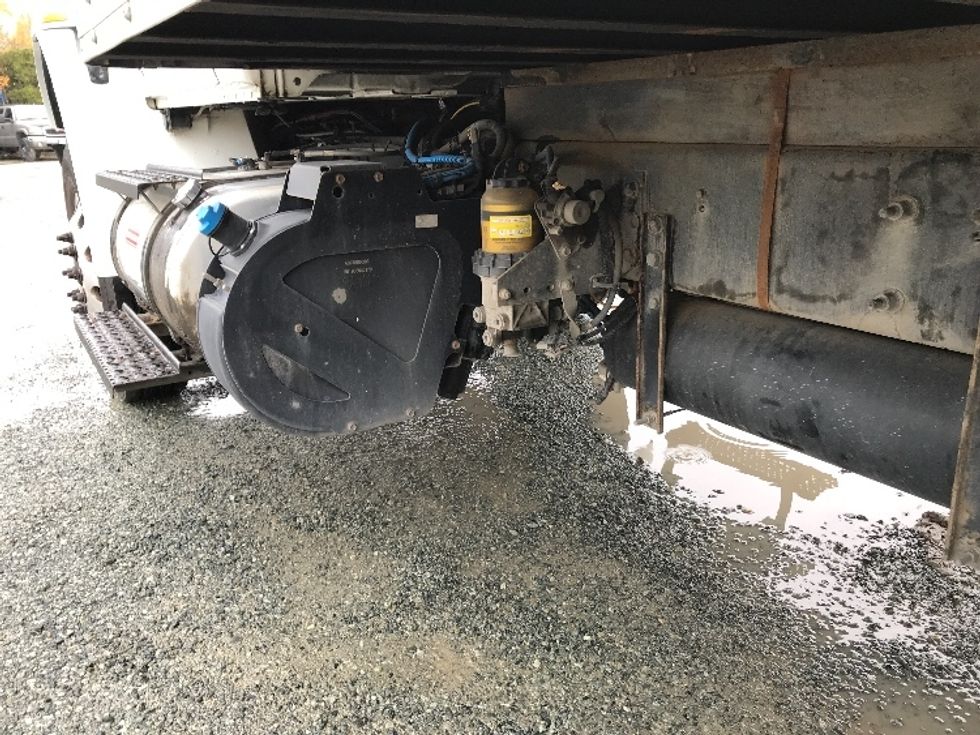 Medium Duty Box Truck-Light and Medium Duty Trucks-International-2020-MV607-Delta-BC-171,311\n\t\tkm-$ 69,500 - Image 25