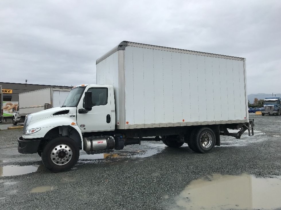 Medium Duty Box Truck-Light and Medium Duty Trucks-International-2020-MV607-Delta-BC-171,311\n\t\tkm-$ 69,500 - Image 3