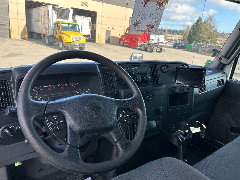 Medium Duty Box Truck-Light and Medium Duty Trucks-International-2020-MV607-Delta-BC-241,768\n\t\tkm-$ 61,500 - Image 21