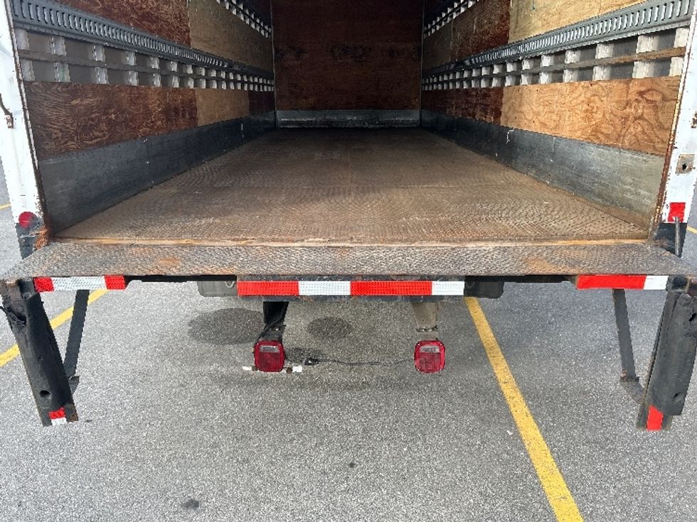Medium Duty Box Truck-Light and Medium Duty Trucks-International-2020-MV607-Delta-BC-241,768\n\t\tkm-$ 61,500 - Image 9