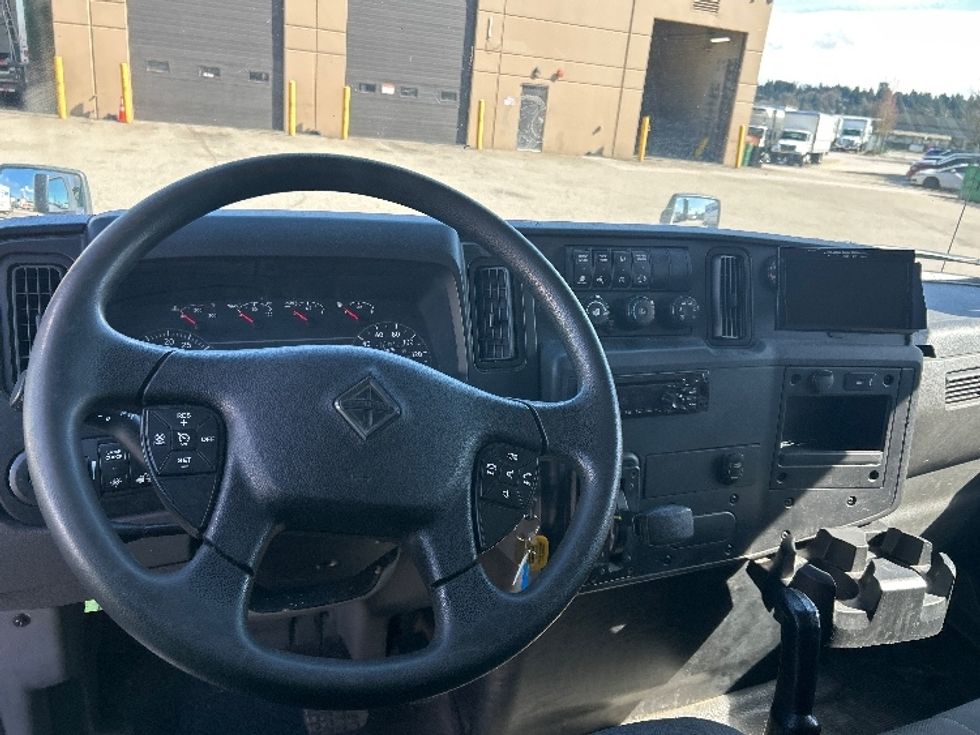 Medium Duty Box Truck-Light and Medium Duty Trucks-International-2020-MV607-Delta-BC-253,088\n\t\tkm-$ 60,000 - Image 17