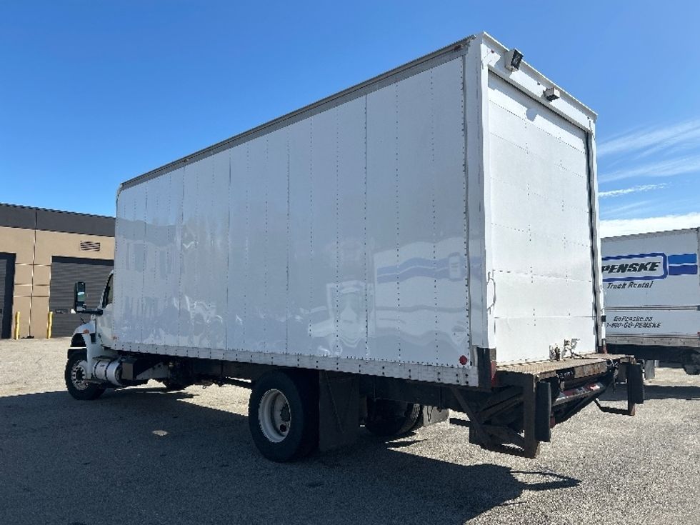 Medium Duty Box Truck-Light and Medium Duty Trucks-International-2020-MV607-Delta-BC-253,088\n\t\tkm-$ 60,000 - Image 6