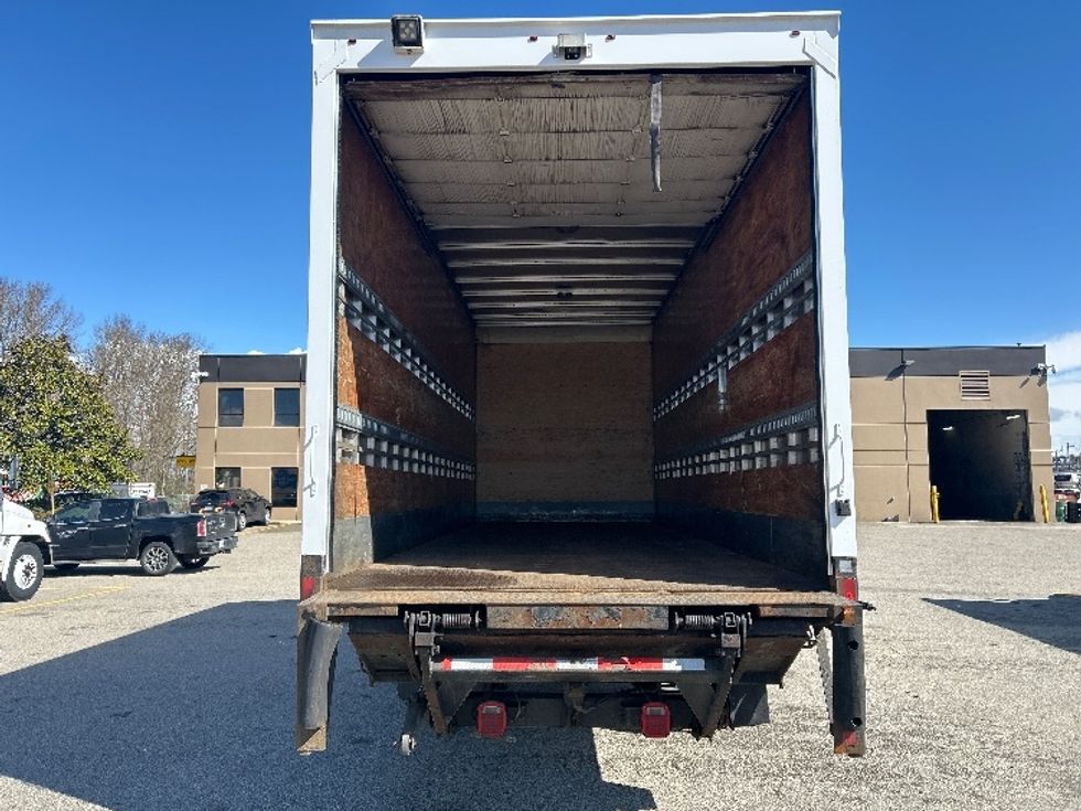 Medium Duty Box Truck-Light and Medium Duty Trucks-International-2020-MV607-Delta-BC-253,088\n\t\tkm-$ 60,000 - Image 8