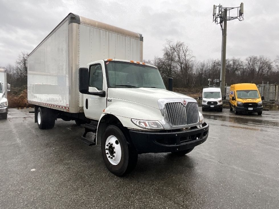 Medium Duty Box Truck-Light and Medium Duty Trucks-International-2020-MV607-Delta-BC-73,911\n\t\tkm-$ 78,750 - Image 1