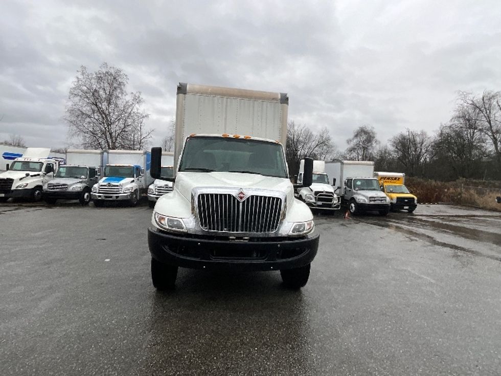 Medium Duty Box Truck-Light and Medium Duty Trucks-International-2020-MV607-Delta-BC-73,911\n\t\tkm-$ 78,750 - Image 2