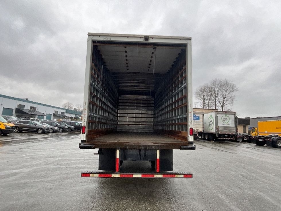 Medium Duty Box Truck-Light and Medium Duty Trucks-International-2020-MV607-Delta-BC-73,911\n\t\tkm-$ 78,750 - Image 8