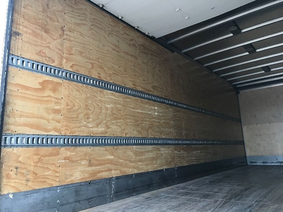 Medium Duty Box Truck-Light and Medium Duty Trucks-International-2020-MV607-Delta-BC-84,999\n\t\tkm-$ 79,750 - Image 10