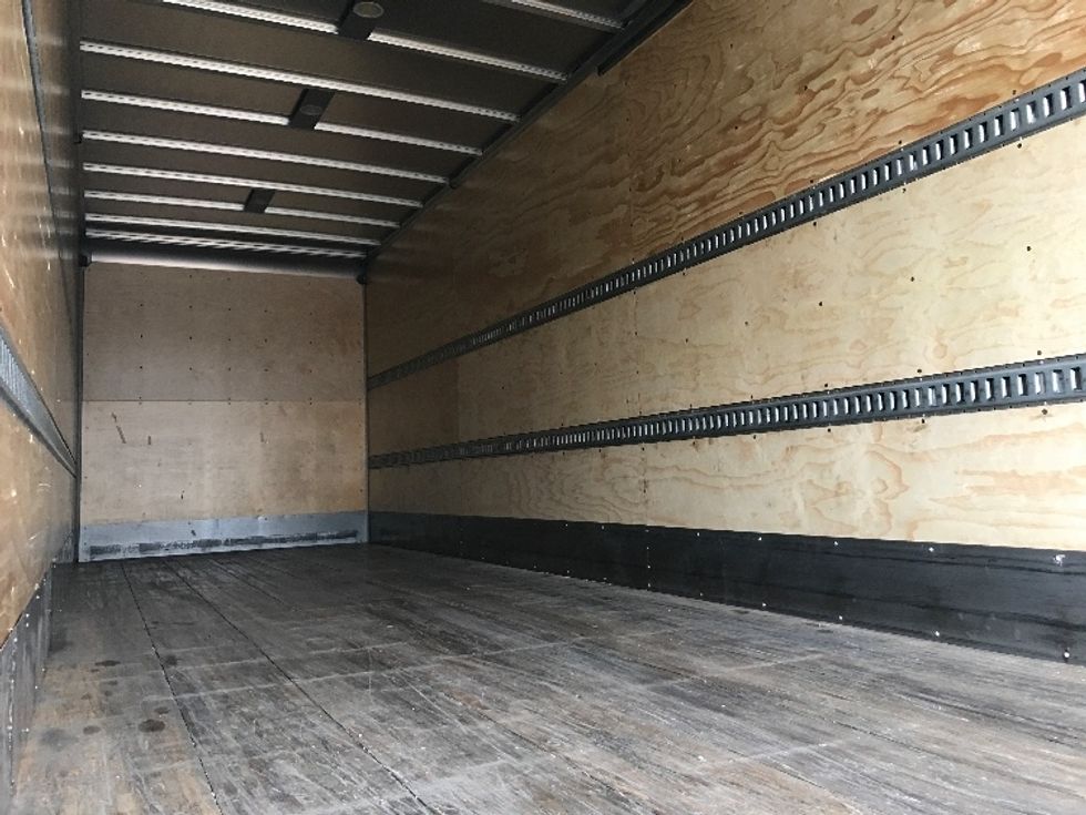 Medium Duty Box Truck-Light and Medium Duty Trucks-International-2020-MV607-Delta-BC-84,999\n\t\tkm-$ 79,750 - Image 11