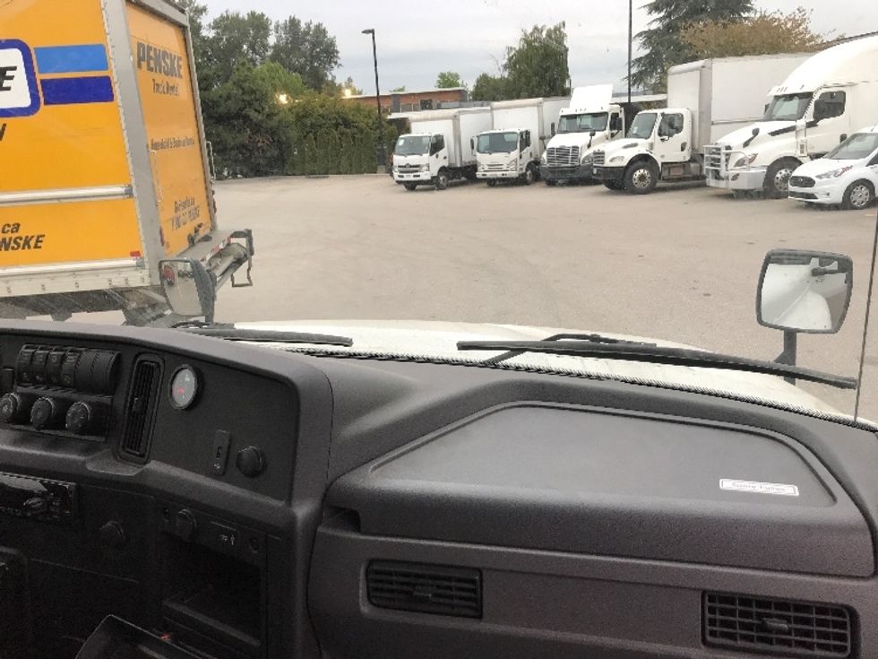 Medium Duty Box Truck-Light and Medium Duty Trucks-International-2020-MV607-Delta-BC-84,999\n\t\tkm-$ 79,750 - Image 18