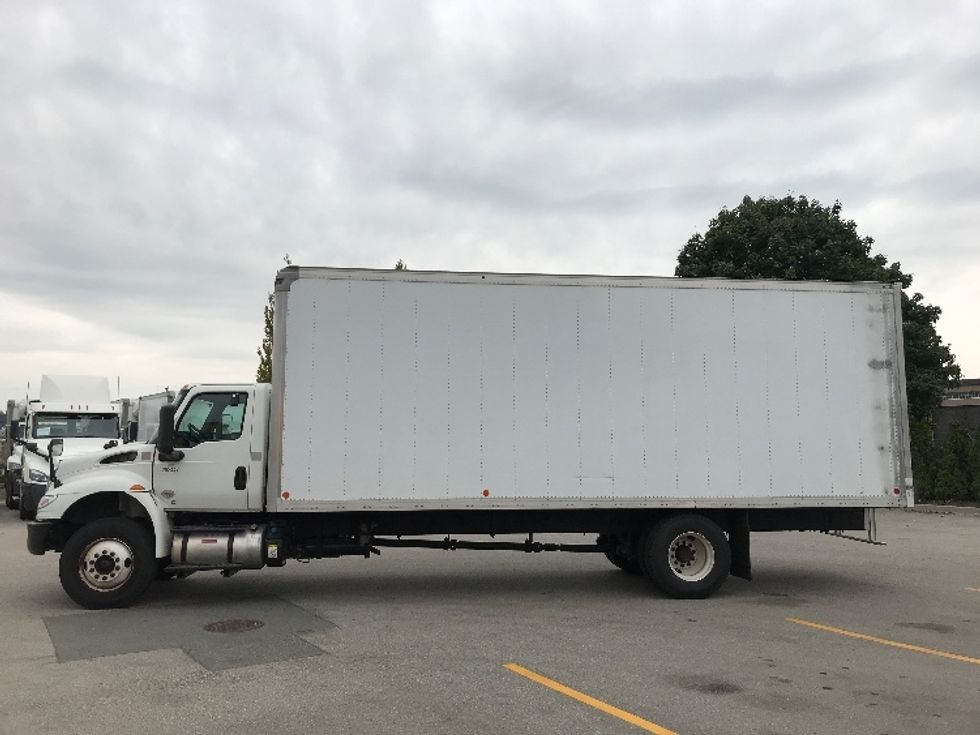 Medium Duty Box Truck-Light and Medium Duty Trucks-International-2020-MV607-Delta-BC-84,999\n\t\tkm-$ 79,750 - Image 4