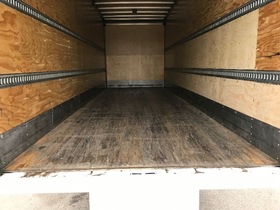 Medium Duty Box Truck-Light and Medium Duty Trucks-International-2020-MV607-Delta-BC-84,999\n\t\tkm-$ 79,750 - Image 9