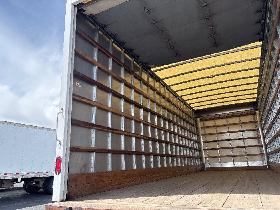 Medium Duty Box Truck-Light and Medium Duty Trucks-International-2020-MV607-Denver-CO-155,347\n\t\tmiles-$ 47,000 - Image 10