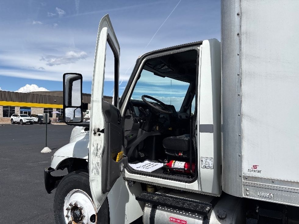 Medium Duty Box Truck-Light and Medium Duty Trucks-International-2020-MV607-Denver-CO-155,347\n\t\tmiles-$ 47,000 - Image 15