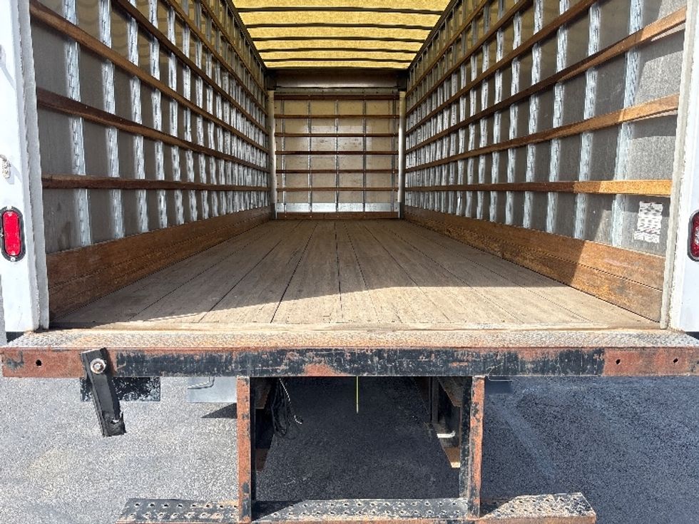 Medium Duty Box Truck-Light and Medium Duty Trucks-International-2020-MV607-Denver-CO-155,347\n\t\tmiles-$ 47,000 - Image 9
