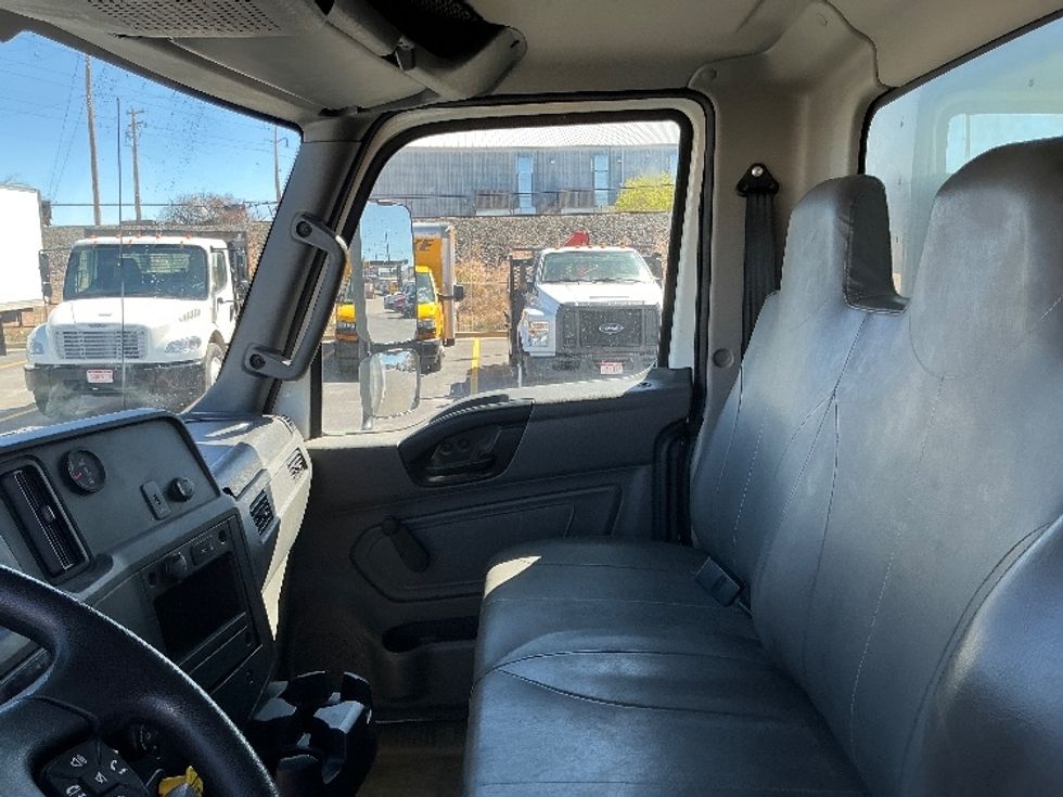 Medium Duty Box Truck-Light and Medium Duty Trucks-International-2020-MV607-Denver-CO-181,773\n\t\tmiles-$ 50,250 - Image 19
