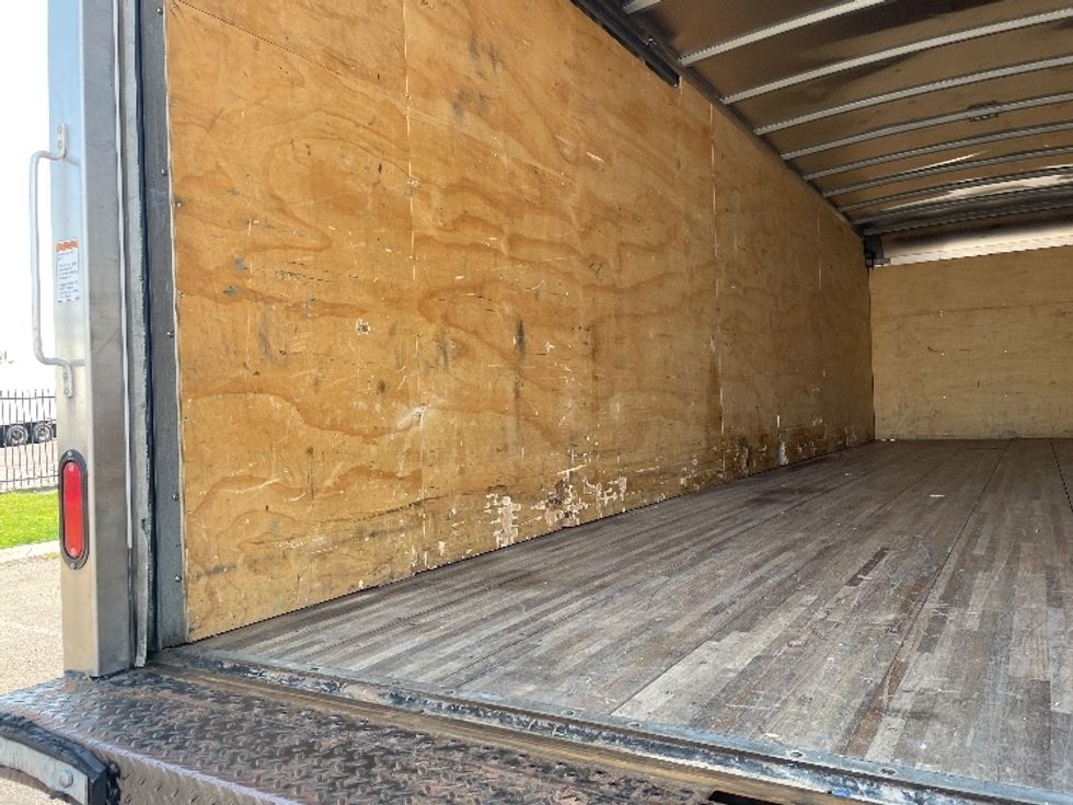 Medium Duty Box Truck-Light and Medium Duty Trucks-International-2020-MV607-Denver-CO-84,864\n\t\tmiles-$ 57,250 - Image 11