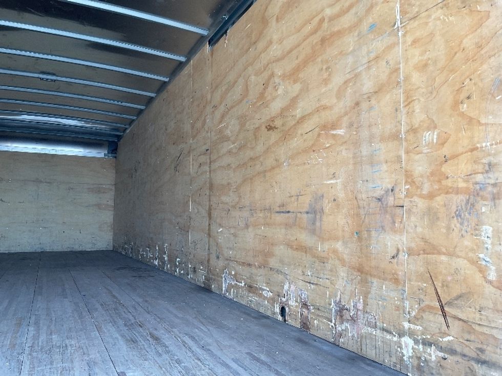 Medium Duty Box Truck-Light and Medium Duty Trucks-International-2020-MV607-Denver-CO-84,864\n\t\tmiles-$ 57,250 - Image 11