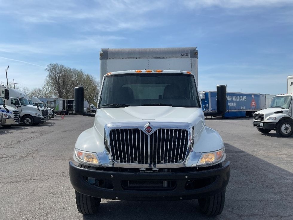 Medium Duty Box Truck-Light and Medium Duty Trucks-International-2020-MV607-Denver-CO-84,864\n\t\tmiles-$ 57,250 - Image 2