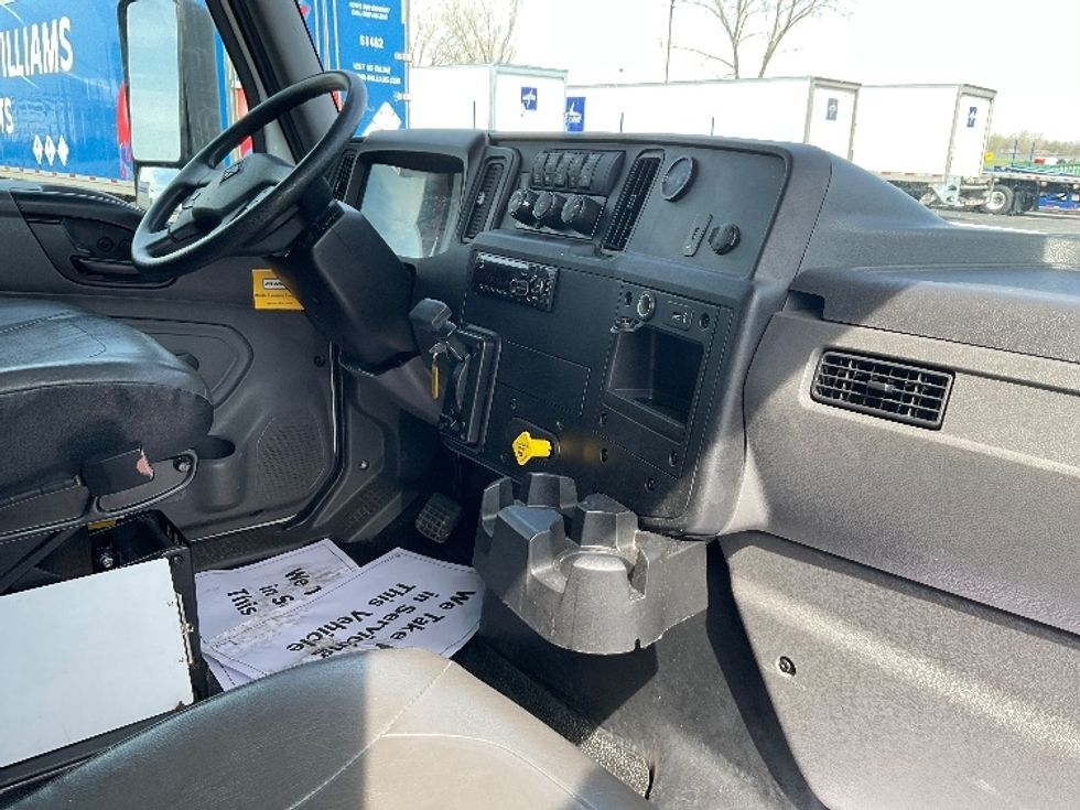 Medium Duty Box Truck-Light and Medium Duty Trucks-International-2020-MV607-Denver-CO-84,864\n\t\tmiles-$ 57,250 - Image 21