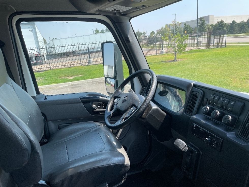 Medium Duty Box Truck-Light and Medium Duty Trucks-International-2020-MV607-Denver-CO-84,864\n\t\tmiles-$ 57,250 - Image 22